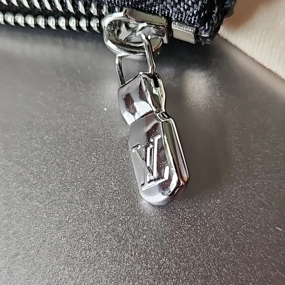 Louis Vuitton Pochette Cles Damier Graphite Key Pouch - Picture 3 of 4